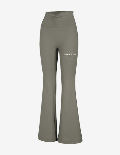 El-touch Shirring Bootcut Pants