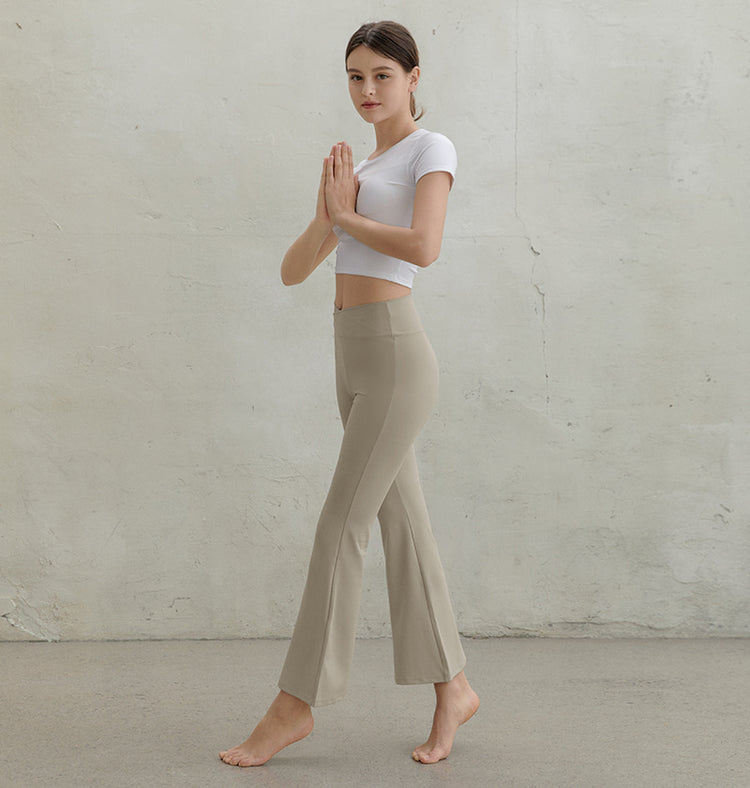 SS23 Conch Air Light Overlap Bootcut Leggings