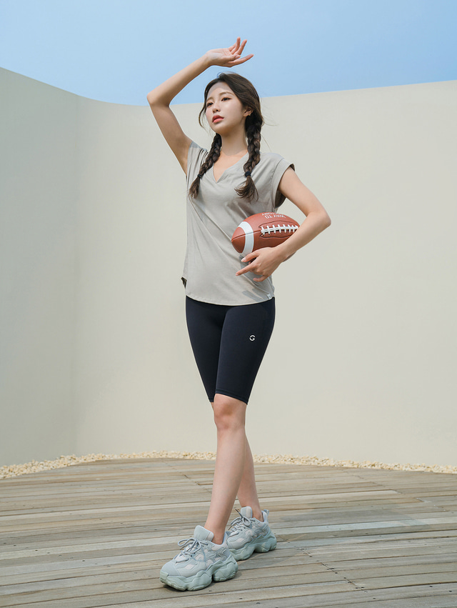 NT737 Edge V-neck Sleeveless T.ee